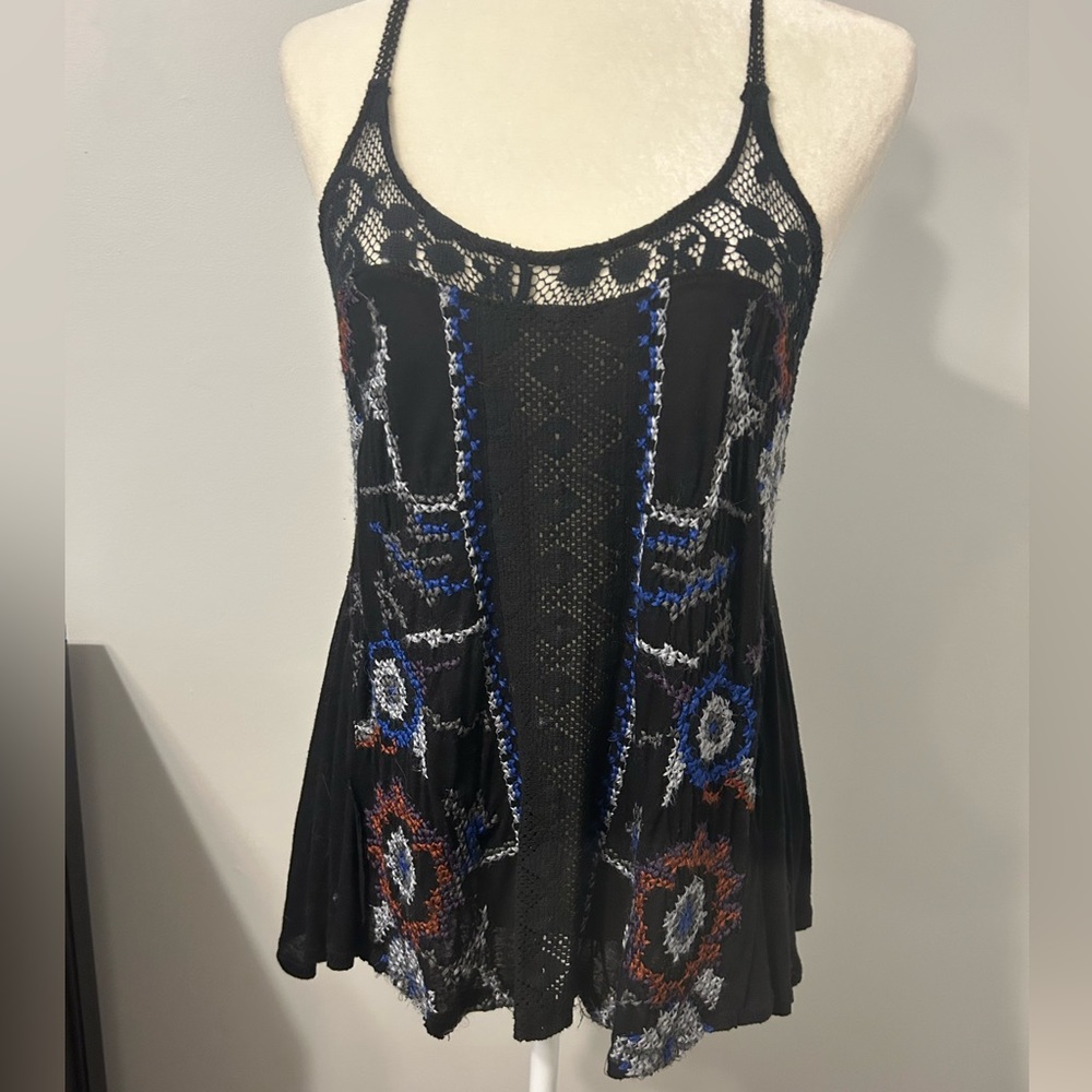Free people crochet embroidered black tunic tank top B1